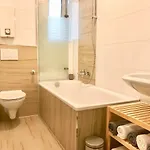 House-in - Free Parking - Wifi - Kitchen Essen
