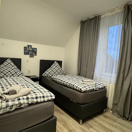 House-in - Free Parking - Wifi - Kitchen Appartement Essen