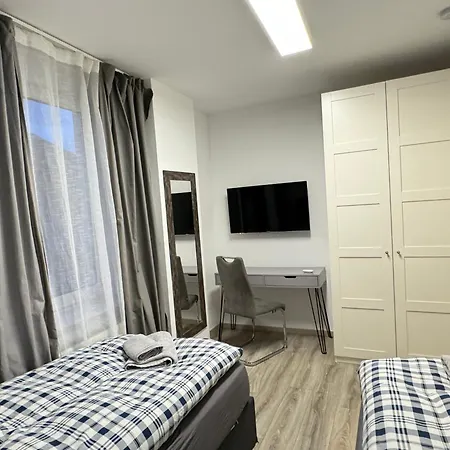 House-in - Free Parking - Wifi - Kitchen Appartement *