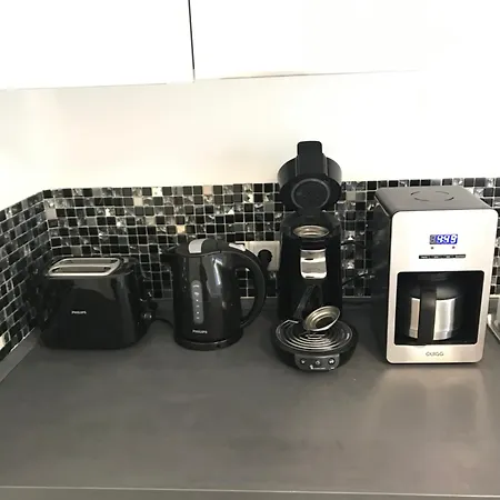 Daire House-in - Free Parking - Wifi - Kitchen