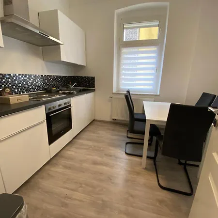 House-in - Free Parking - Wifi - Kitchen Appartement *