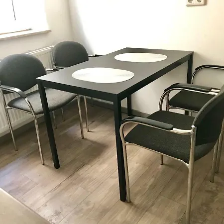 House-in - Free Parking - Wifi - Kitchen Appartement *