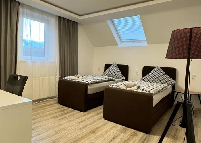 House-in - Free Parking - Wifi - Kitchen *