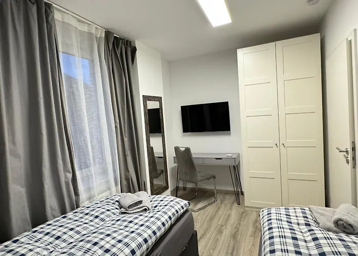 House-in - Free Parking - Wifi - Kitchen Lägenhet *