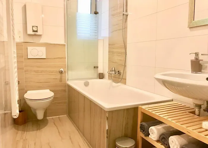 House-in - Free Parking - Wifi - Kitchen 埃森