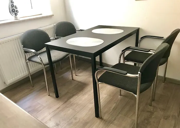 House-in - Free Parking - Wifi - Kitchen 公寓 *